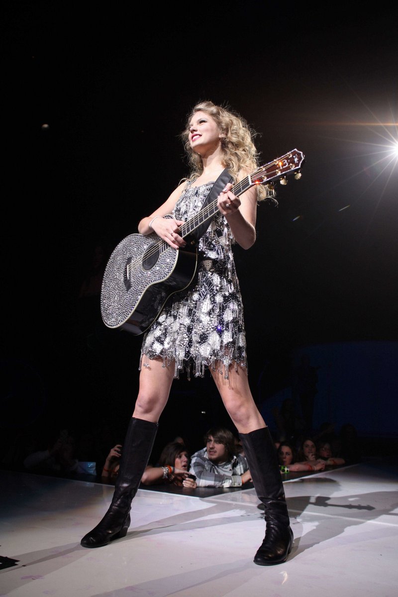 Taylor Swift — March 28 - Cincinnati, Ohio — photo 88