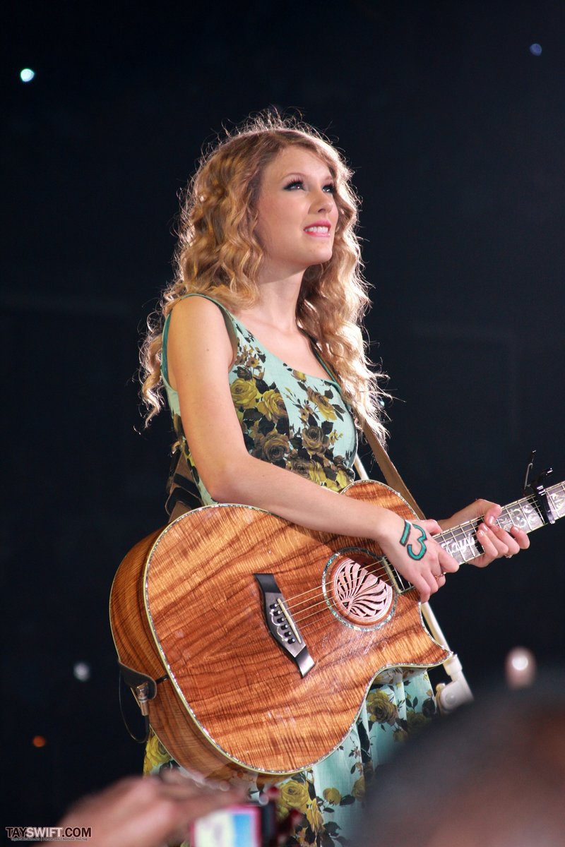 Taylor Swift — March 4 - Tampa, Florida — photo 9