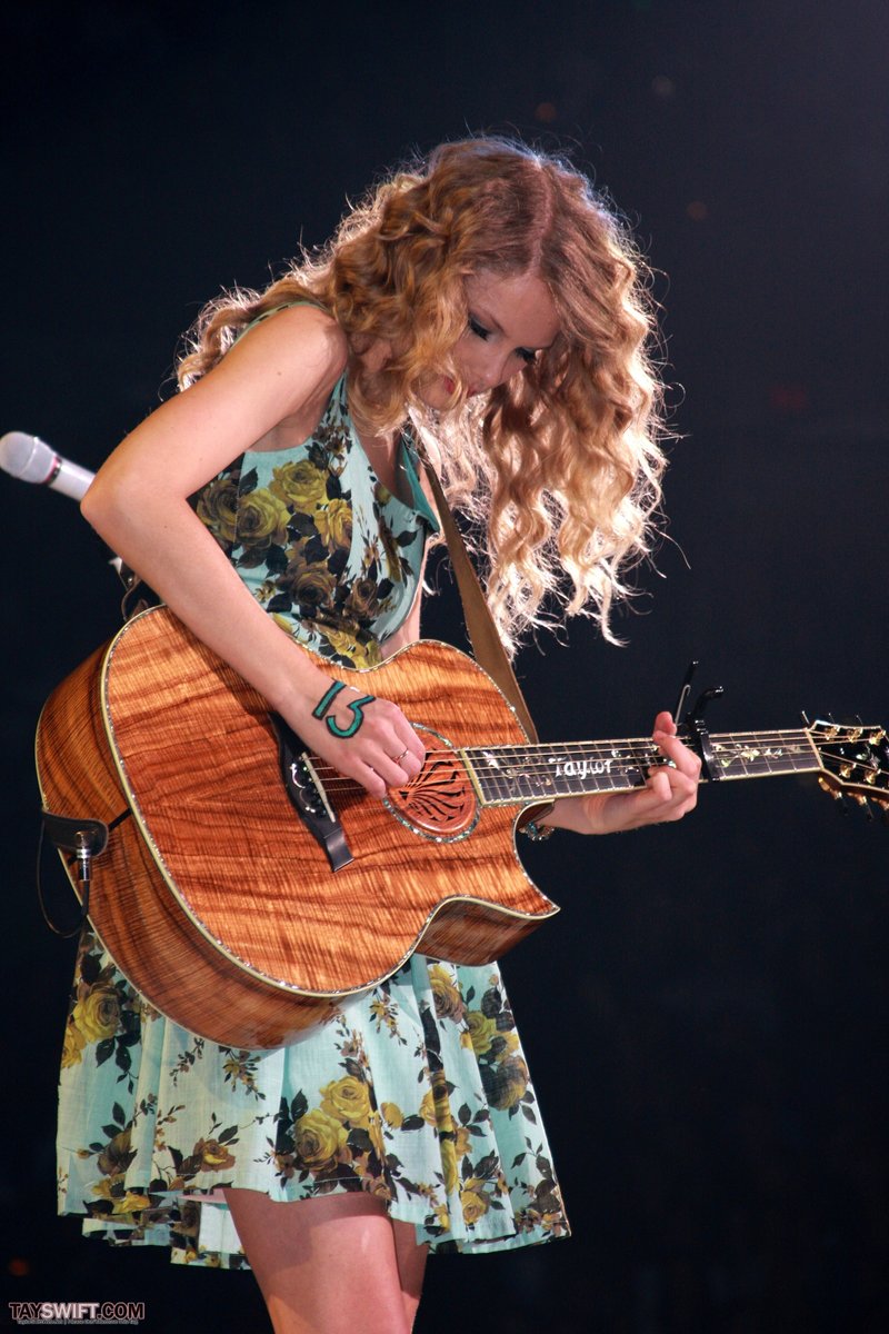 Taylor Swift — March 4 - Tampa, Florida — photo 11