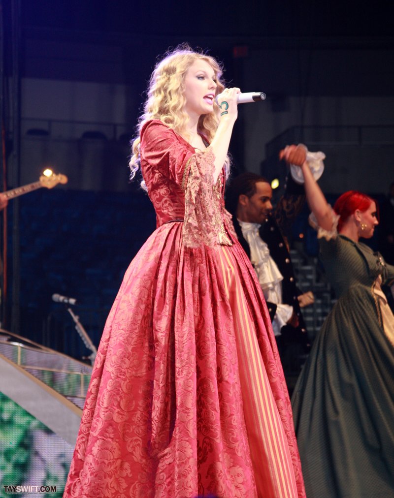 Taylor Swift — March 4 - Tampa, Florida — photo 15