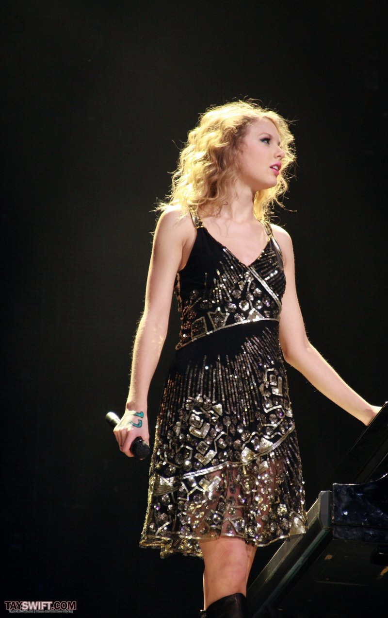 Taylor Swift — March 4 - Tampa, Florida — photo 21