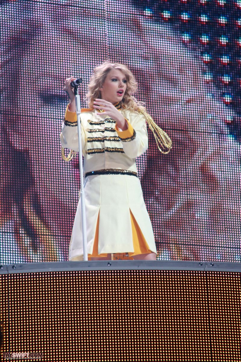 Taylor Swift — March 4 - Tampa, Florida — photo 27