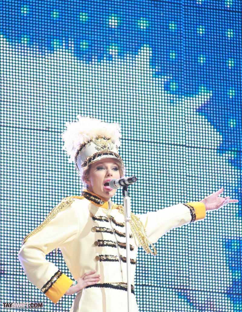 Taylor Swift — March 4 - Tampa, Florida — photo 34