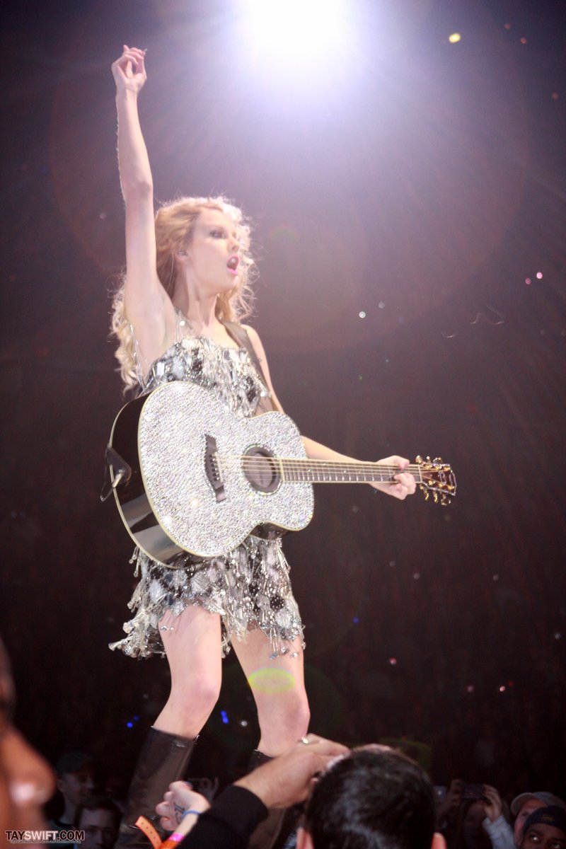 Taylor Swift — March 4 - Tampa, Florida — photo 38