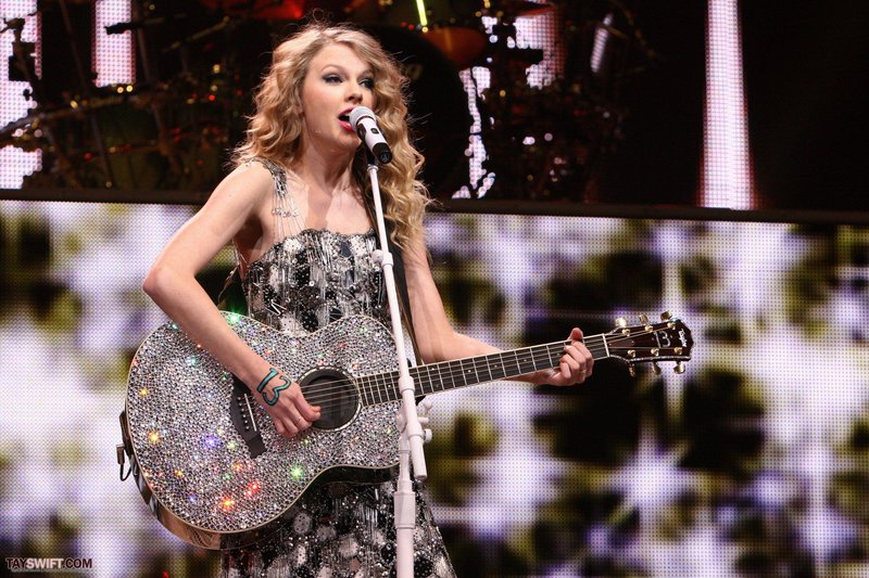 Taylor Swift — March 4 - Tampa, Florida — photo 43