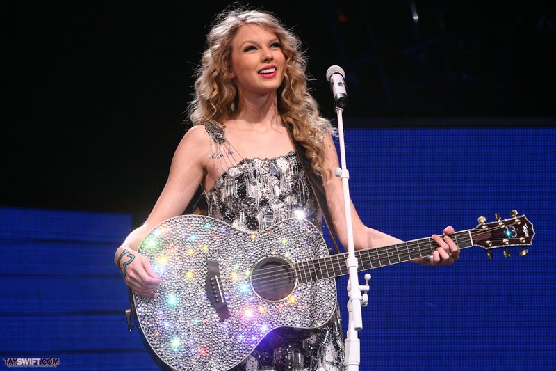 Taylor Swift — March 4 - Tampa, Florida — photo 49