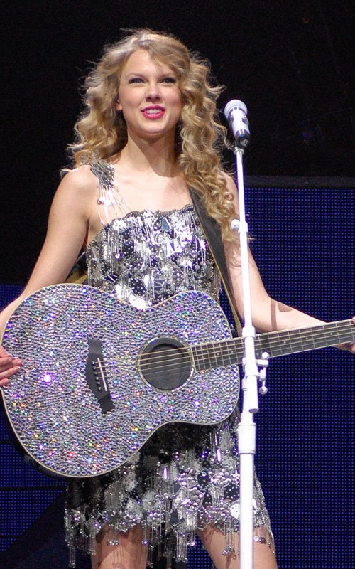 Taylor Swift — March 7 - Sunrise, Florida — photo 1