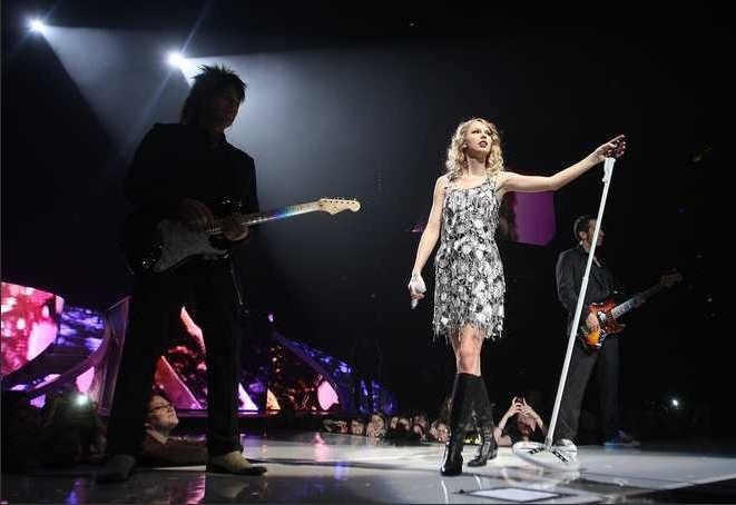 Taylor Swift — March 7 - Sunrise, Florida — photo 19