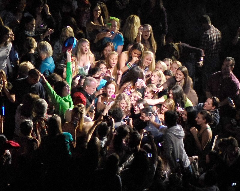 Taylor Swift — March 7 - Sunrise, Florida — photo 42