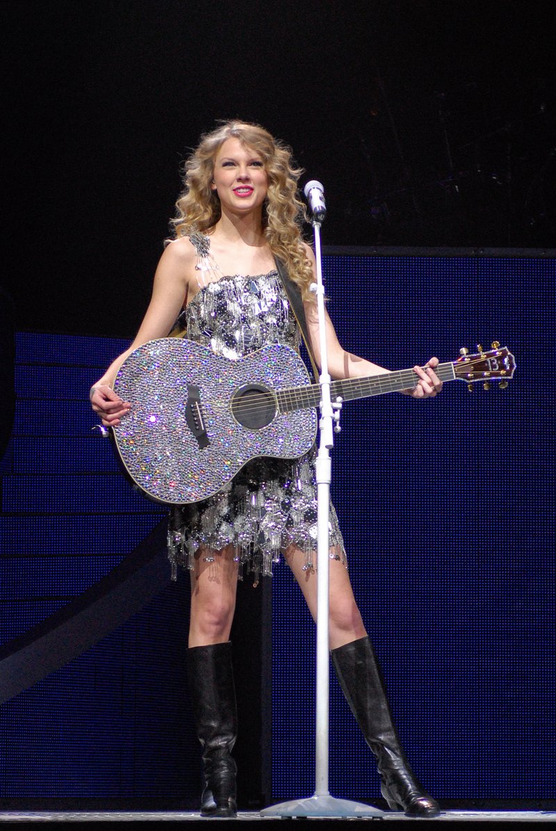 Taylor Swift — March 7 - Sunrise, Florida — photo 45