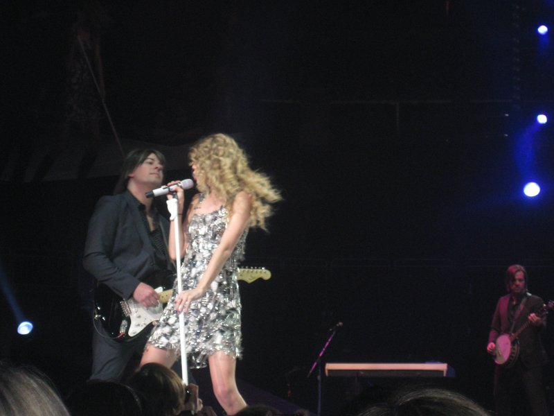 Taylor Swift — May 13 - Newark, New Jersey — photo 8