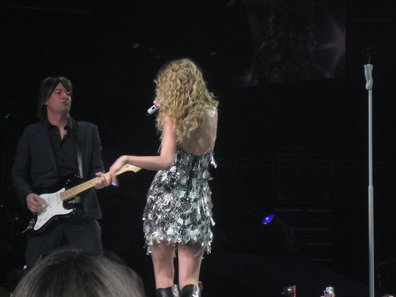 Taylor Swift — May 13 - Newark, New Jersey — photo 10