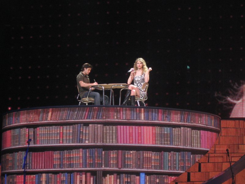 Taylor Swift — May 13 - Newark, New Jersey — photo 12