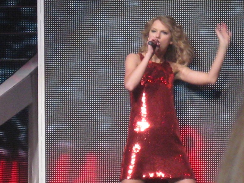 Taylor Swift — May 13 - Newark, New Jersey — photo 17