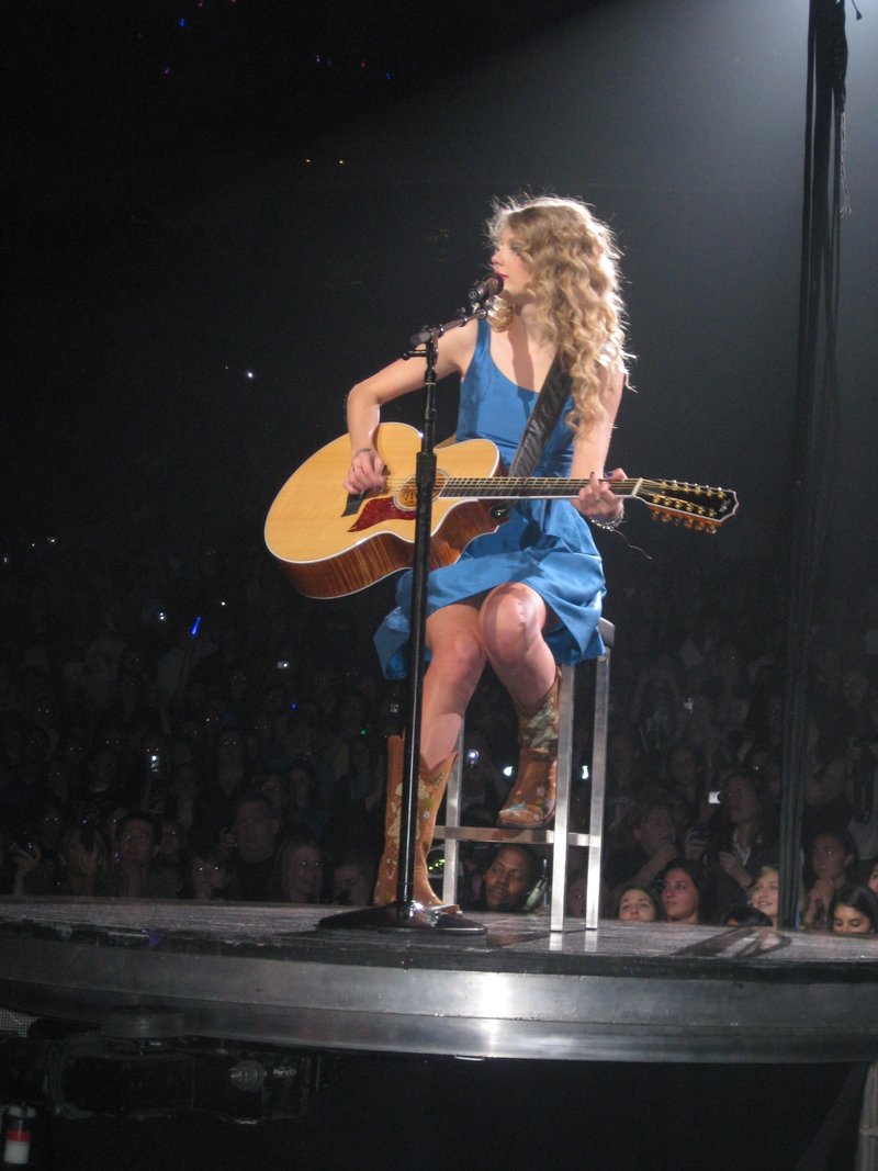 Taylor Swift — May 13 - Newark, New Jersey — photo 22