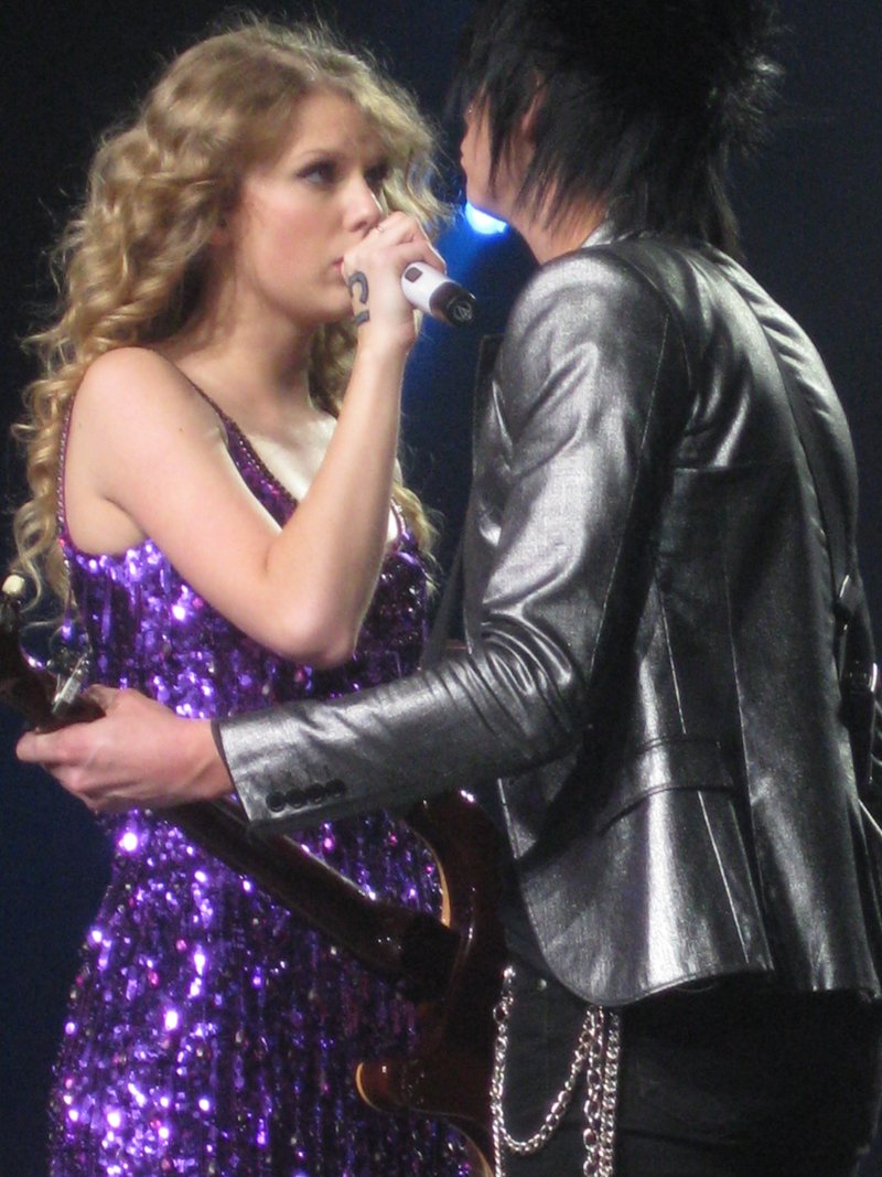 Taylor Swift — May 13 - Newark, New Jersey — photo 31
