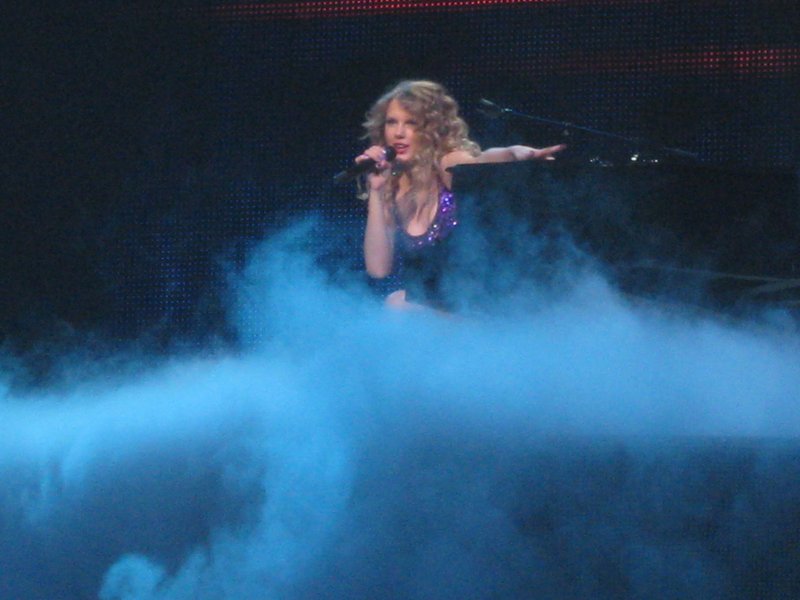 Taylor Swift — May 13 - Newark, New Jersey — photo 33