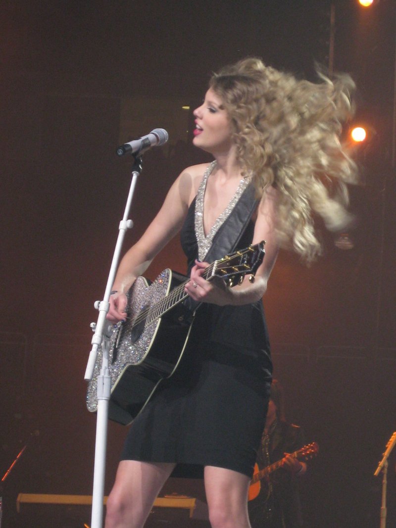 Taylor Swift — May 13 - Newark, New Jersey — photo 43