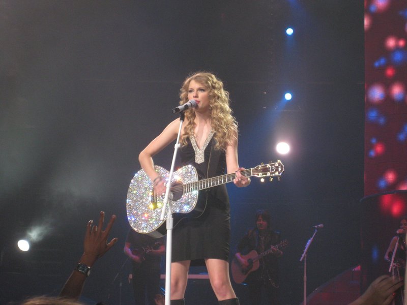 Taylor Swift — May 13 - Newark, New Jersey — photo 47