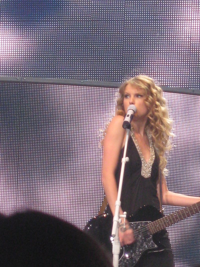 Taylor Swift — May 13 - Newark, New Jersey — photo 51
