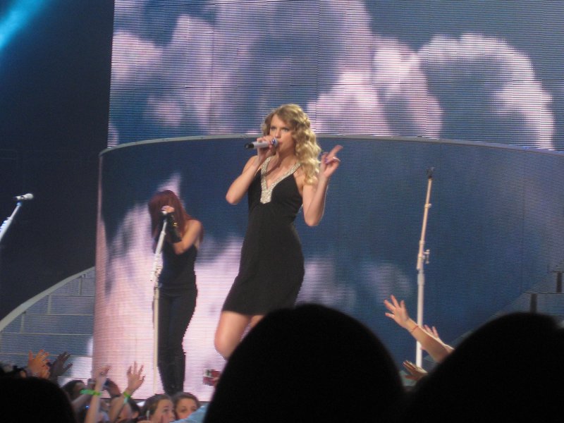 Taylor Swift — May 13 - Newark, New Jersey — photo 52