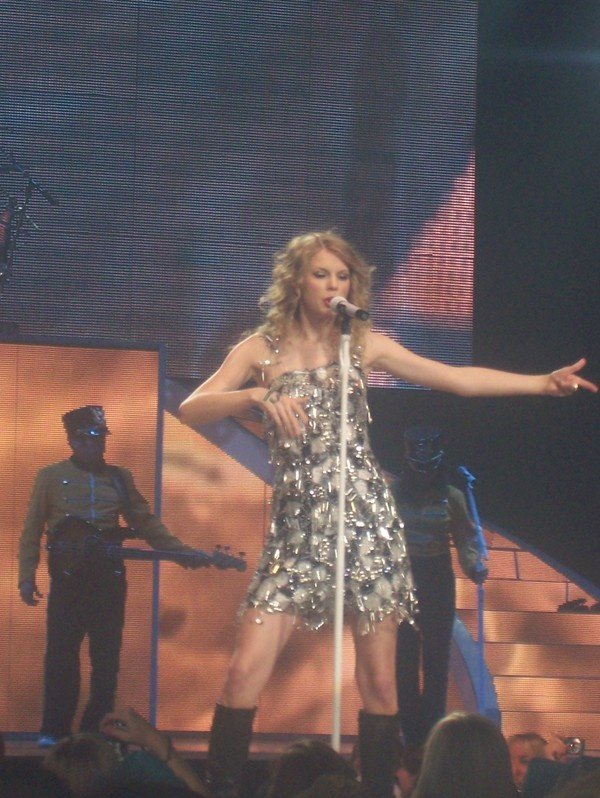 Taylor Swift — May 21,22 - Toronto, Ontario — photo 4