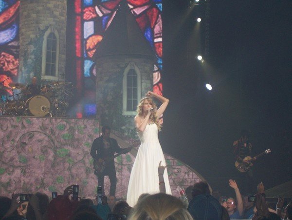 Taylor Swift — May 21,22 - Toronto, Ontario — photo 6