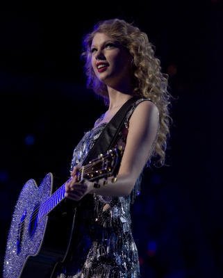Taylor Swift — May 25 - Houston, Texas — photo 12