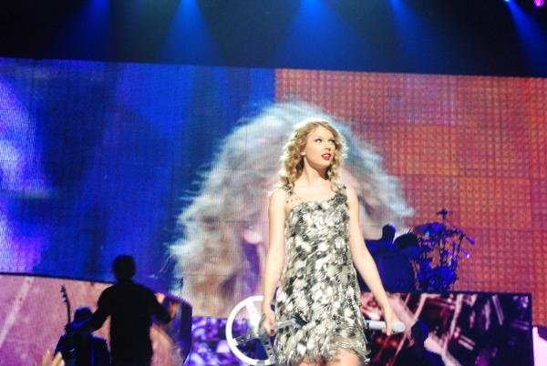 Taylor Swift — May 26 - Houston, Texas — photo 9