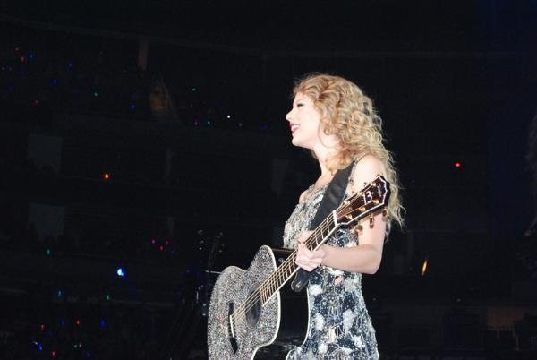 Taylor Swift — May 26 - Houston, Texas — photo 15