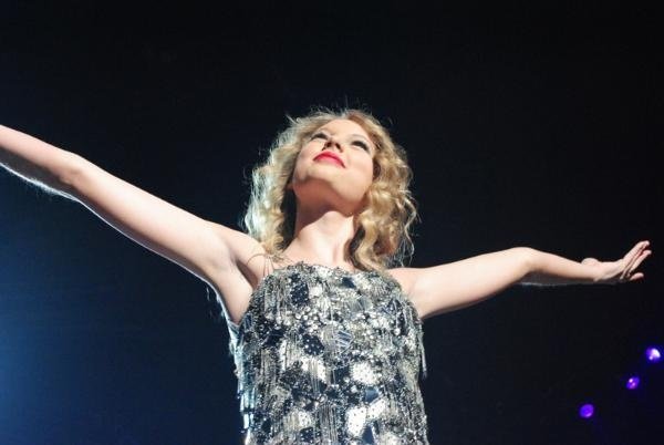 Taylor Swift — May 26 - Houston, Texas — photo 31