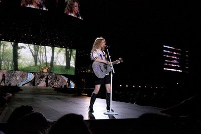 Taylor Swift — May 29 - Baton Rouge, Louisiana (Bayou Country Superfest) — photo 32