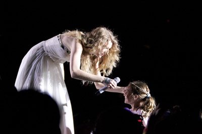 Taylor Swift — May 29 - Baton Rouge, Louisiana (Bayou Country Superfest) — photo 33