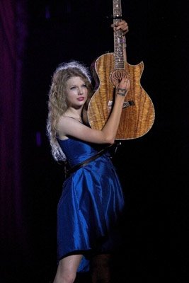 Taylor Swift — May 29 - Baton Rouge, Louisiana (Bayou Country Superfest) — photo 41