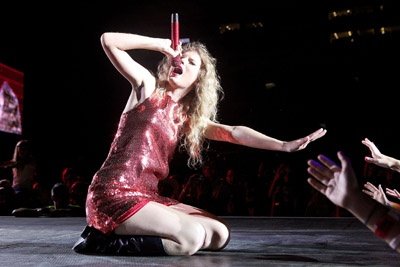 Taylor Swift — May 29 - Baton Rouge, Louisiana (Bayou Country Superfest) — photo 45