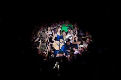 Taylor Swift — May 29 - Baton Rouge, Louisiana (Bayou Country Superfest) — photo 54