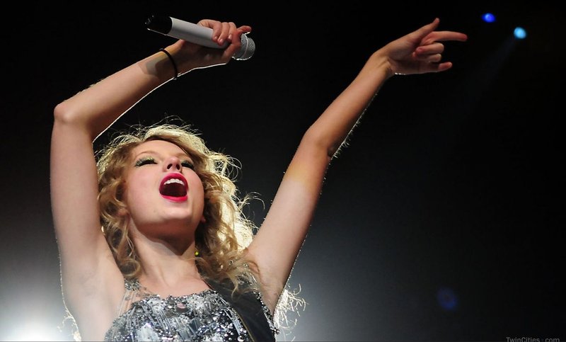 Taylor Swift — May 7 - St. Paul, Minnesota — photo 2