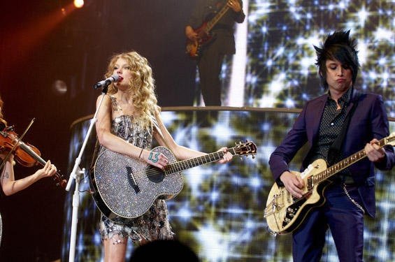 Taylor Swift — May 7 - St. Paul, Minnesota — photo 14