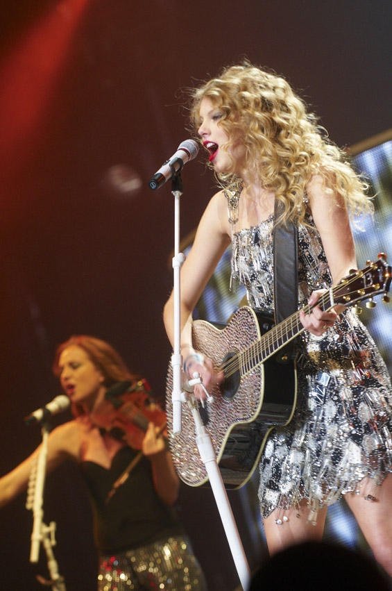 Taylor Swift — May 7 - St. Paul, Minnesota — photo 15