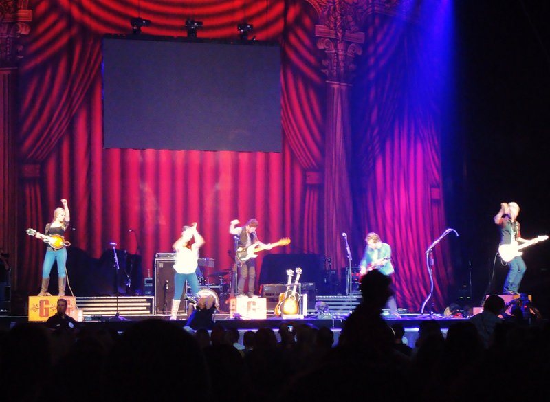 Taylor Swift — May 7 - St. Paul, Minnesota — photo 36