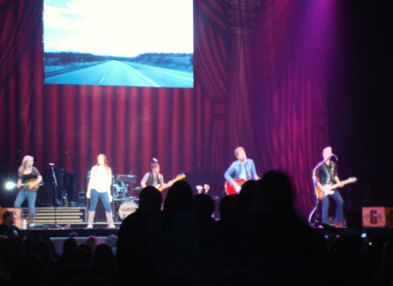 Taylor Swift — May 7 - St. Paul, Minnesota — photo 37
