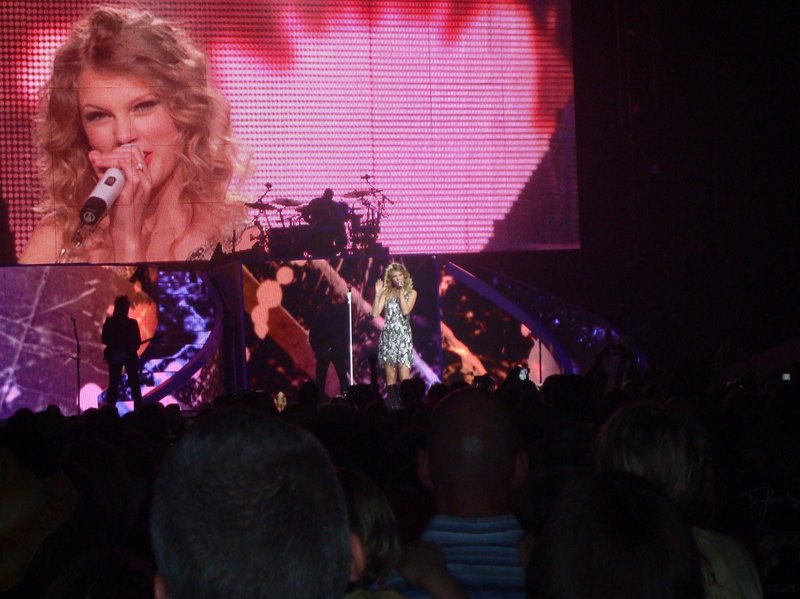 Taylor Swift — May 7 - St. Paul, Minnesota — photo 48