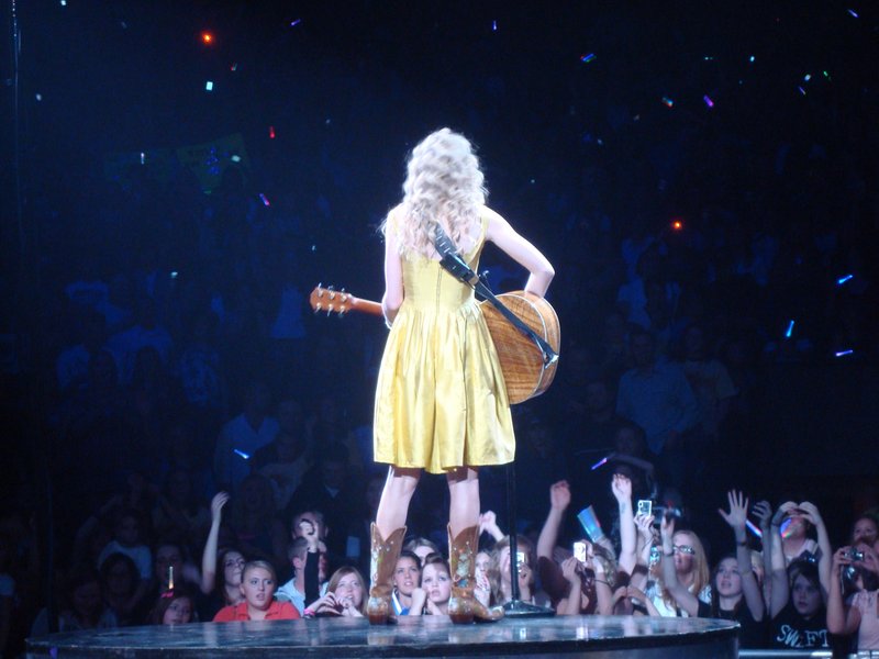 Taylor Swift — May 7 - St. Paul, Minnesota — photo 84