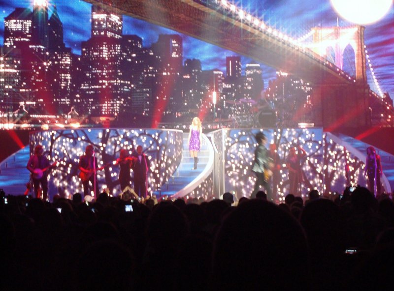 Taylor Swift — May 7 - St. Paul, Minnesota — photo 95