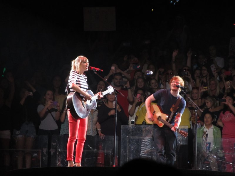 Taylor Swift — April 10 - Miami, Florida — photo 26