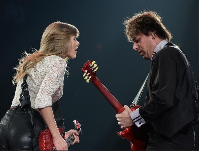 Taylor Swift — April 10 - Miami, Florida — photo 50