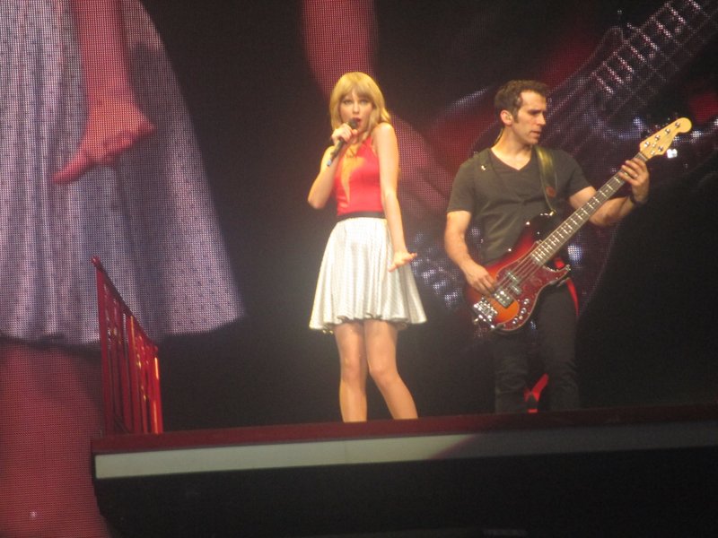 Taylor Swift — April 10 - Miami, Florida — photo 71