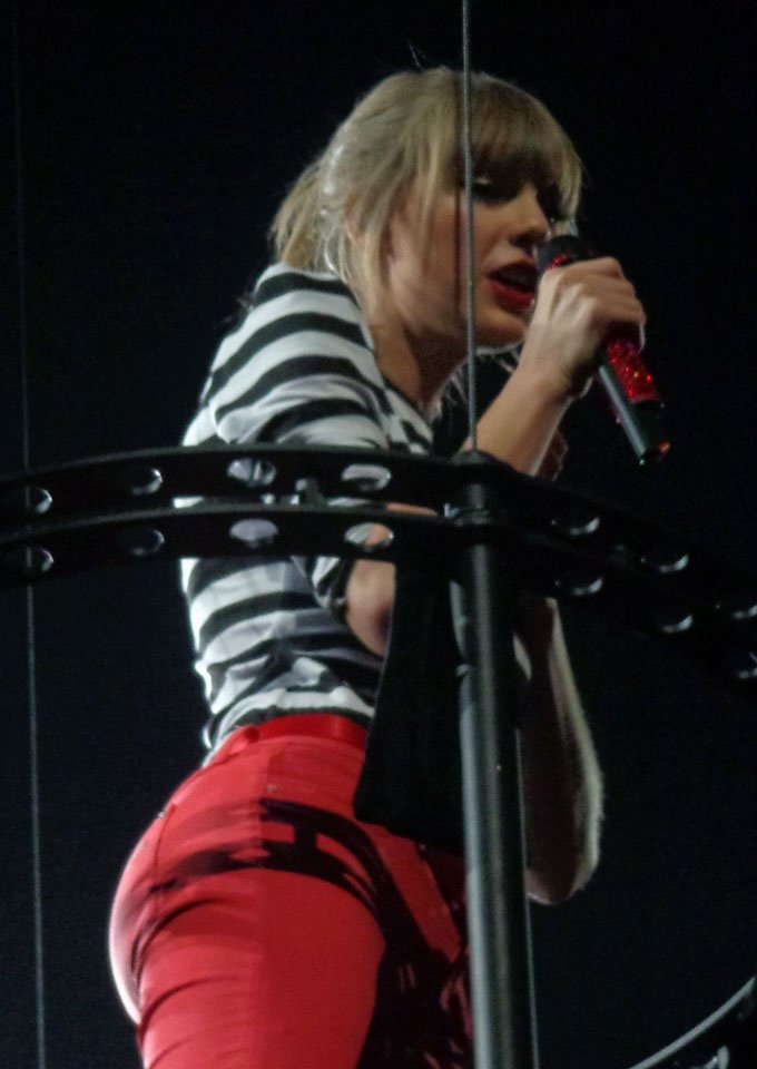 Taylor Swift — April 19 - Atlanta, Georgia — photo 3