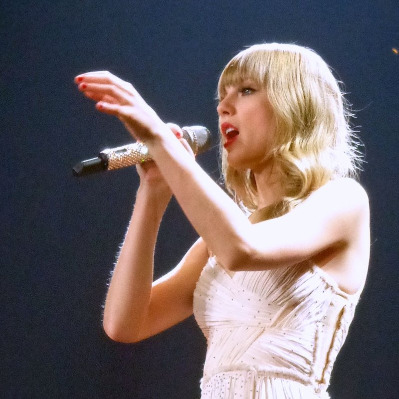 Taylor Swift — April 19 - Atlanta, Georgia — photo 11