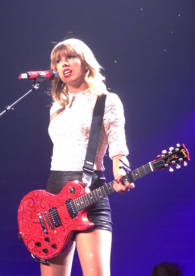 Taylor Swift — April 19 - Atlanta, Georgia — photo 18